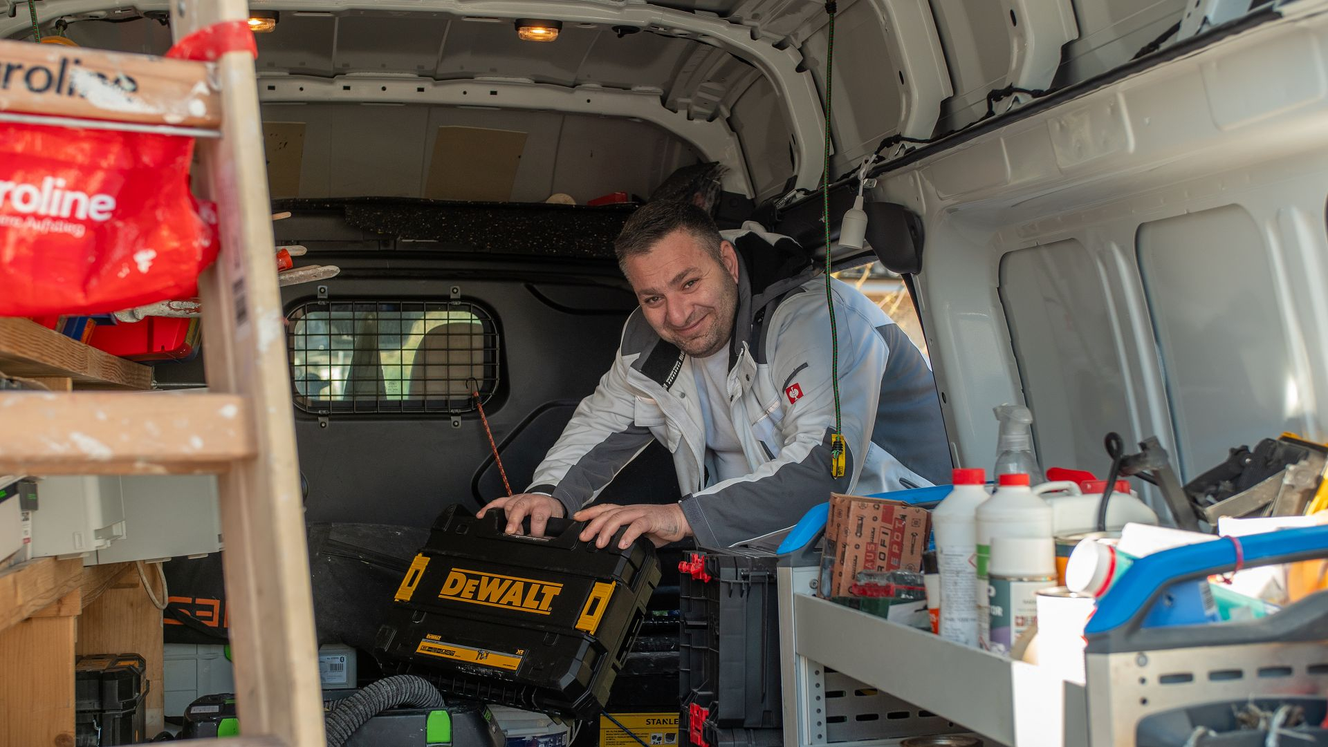 Chef im Transporter